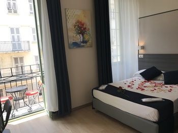 Boutique Neptune 2* Nizza